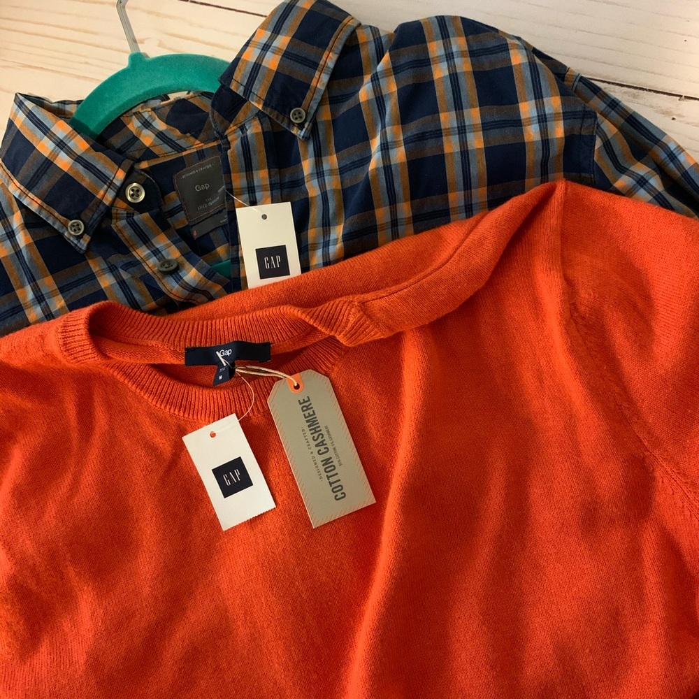 Gap sweater and buttoned shirt bundle small